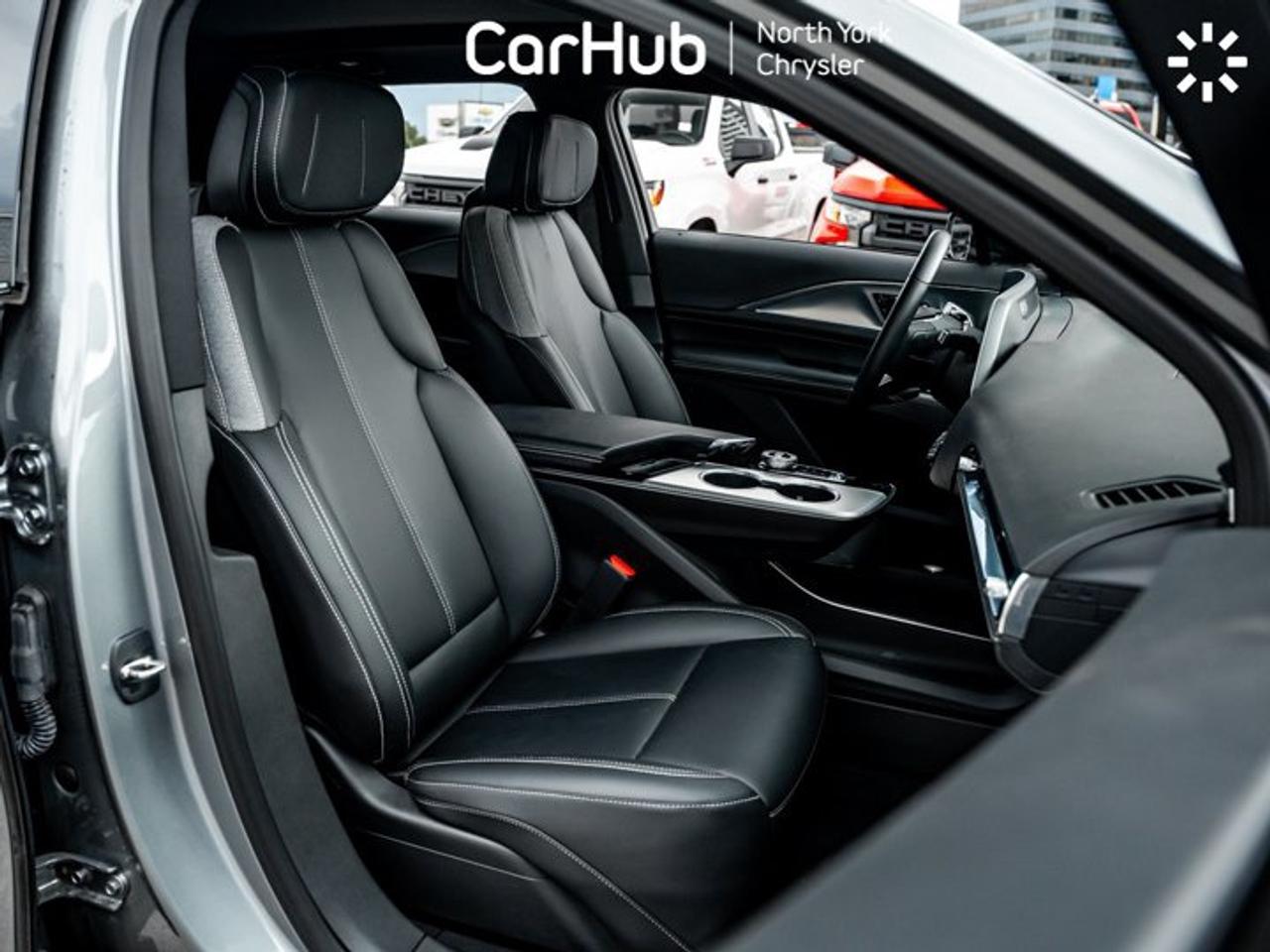 2024 Cadillac LYRIQ Tech Panoroof Heated Seats Navi Apple CarPlay Android Auto Photo
