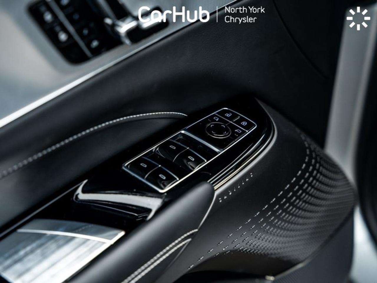 2024 Cadillac LYRIQ Tech Panoroof Heated Seats Navi Apple CarPlay Android Auto Photo