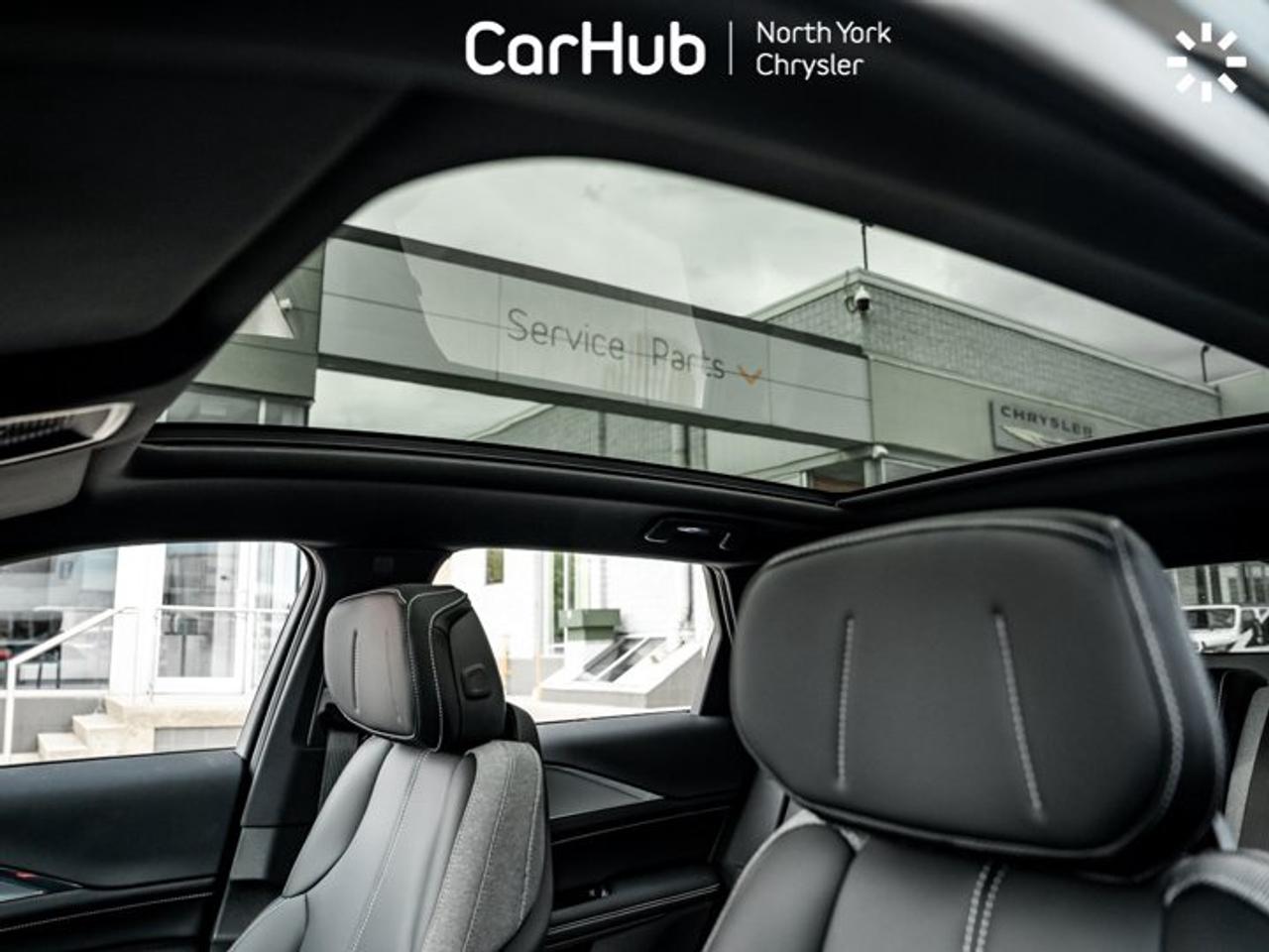 2024 Cadillac LYRIQ Tech Panoroof Heated Seats Navi Apple CarPlay Android Auto Photo