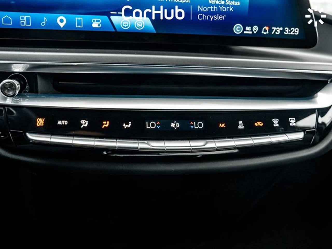 2024 Cadillac LYRIQ Tech Panoroof Heated Seats Navi Apple CarPlay Android Auto Photo