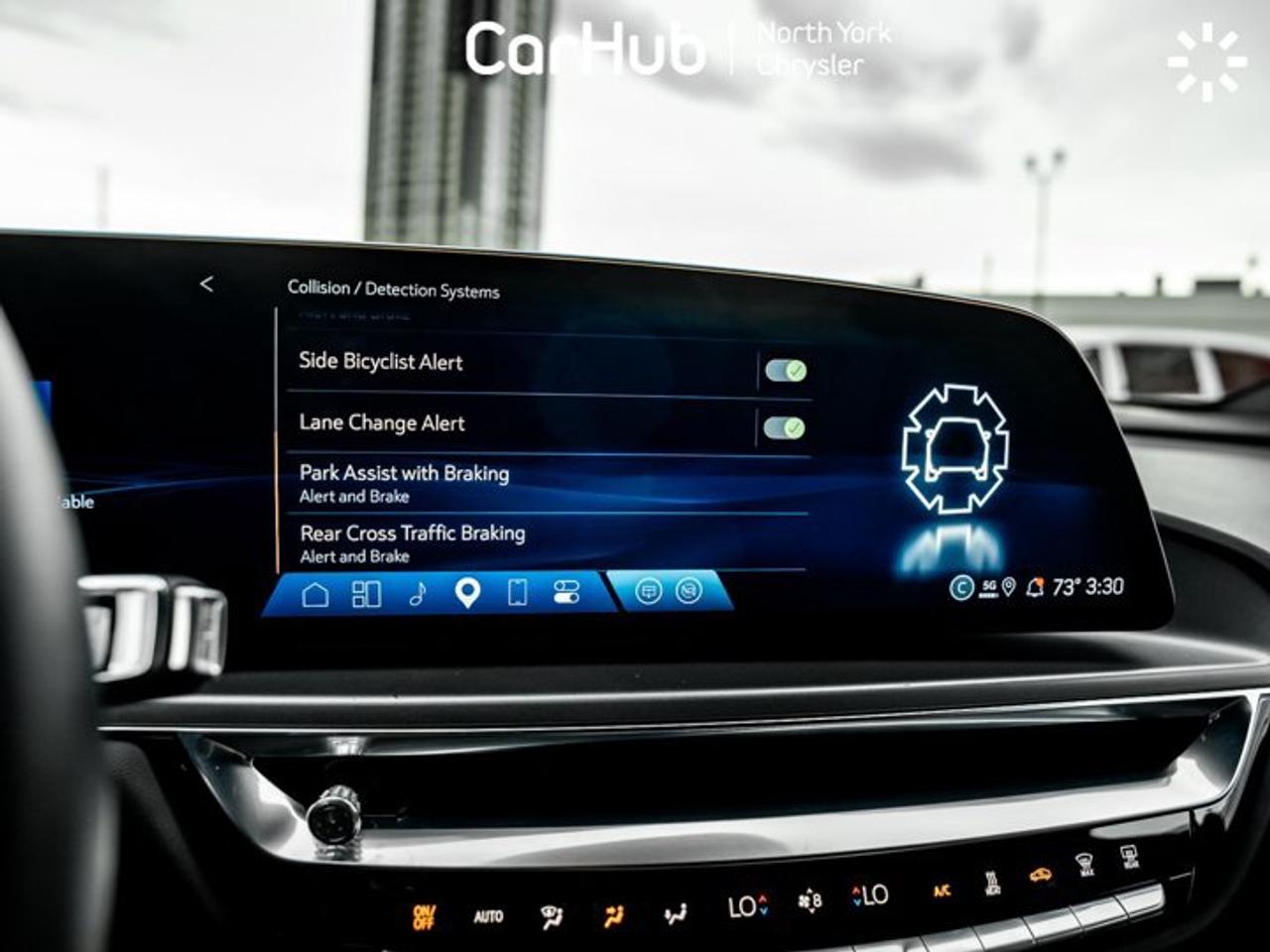 2024 Cadillac LYRIQ Tech Panoroof Heated Seats Navi Apple CarPlay Android Auto Photo