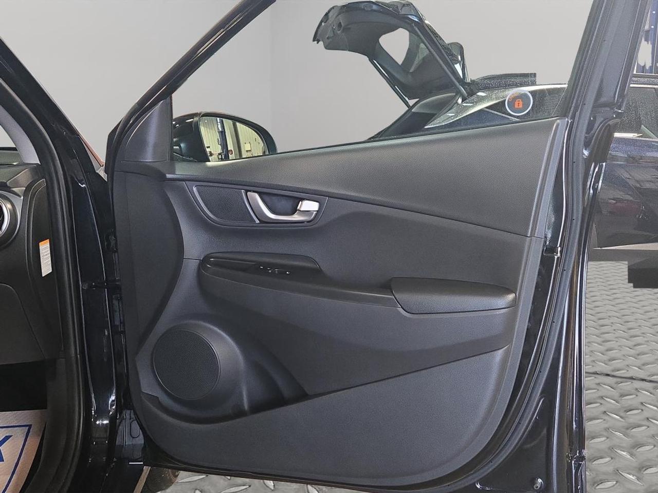2023 Hyundai KONA Electric PREFERRED Photo