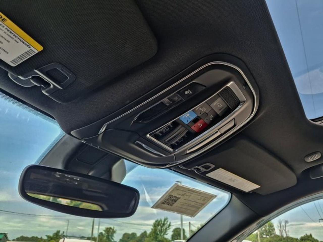 2024 Jeep Grand Cherokee Altitude 4X4 | Leather/Suede | Sunroof | Tow Pkg | Remote Start | Power Liftgate | and More ! Photo