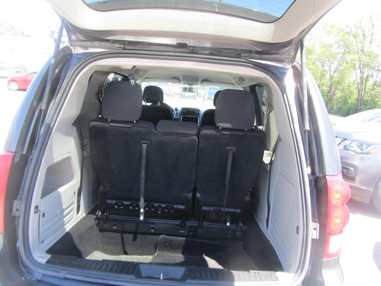 2017 Dodge Grand Caravan 4dr Wgn SXT Photo4