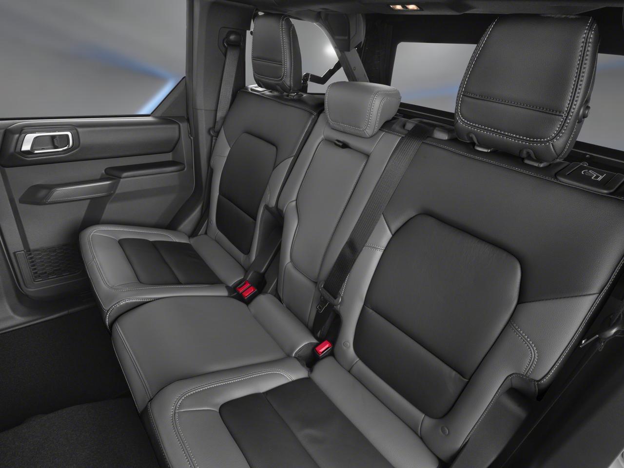 2026 Ford Bronco Outer Banks Photo