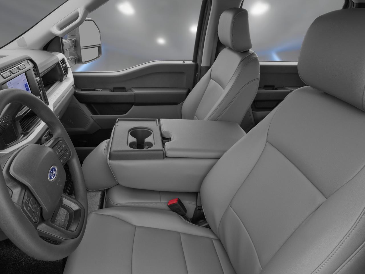2026 Ford F-350 Super Duty SRW XLT Photo
