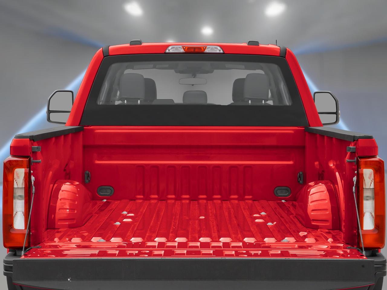 2026 Ford F-350 Super Duty SRW XLT Photo