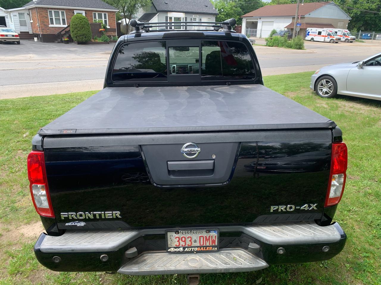 2014 Nissan Frontier Pro-4X Crew Low Kms Loaded Photo4