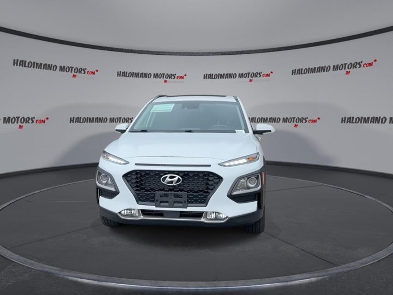2018 Hyundai KONA Luxury AWD | No Accidents | Leather Seats | Heated Steering Photo2