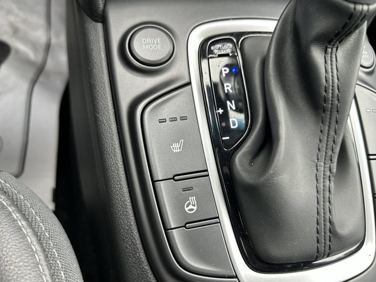 2018 Hyundai KONA Luxury AWD | No Accidents | Leather Seats | Heated Steering Photo