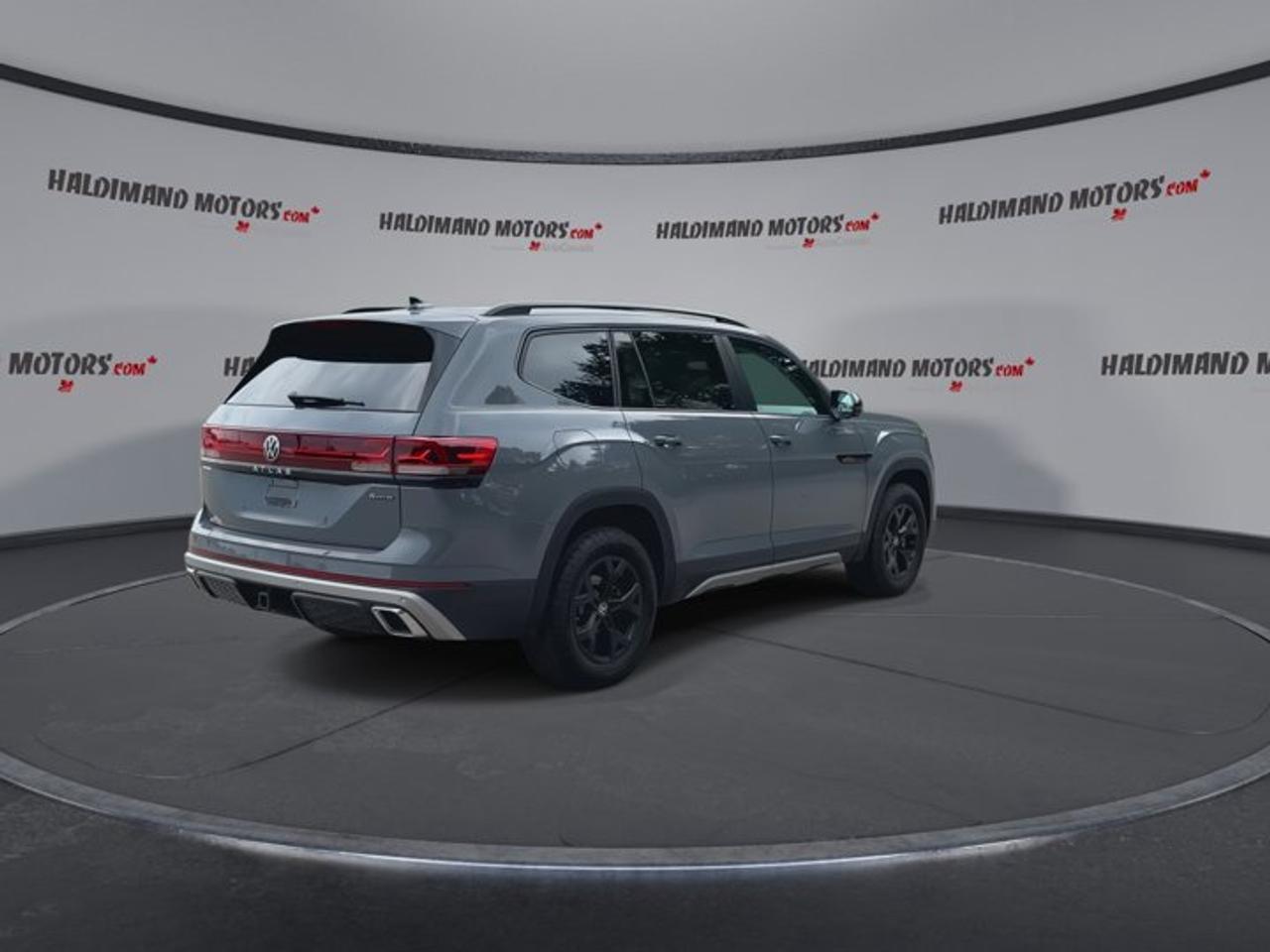 2025 Volkswagen Atlas Peak Edition 4WD | No Accidents | Leather Seats | Vent. Front Seats Photo