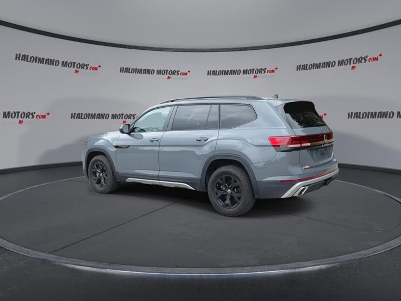 2025 Volkswagen Atlas Peak Edition 4WD | No Accidents | Leather Seats | Vent. Front Seats Photo