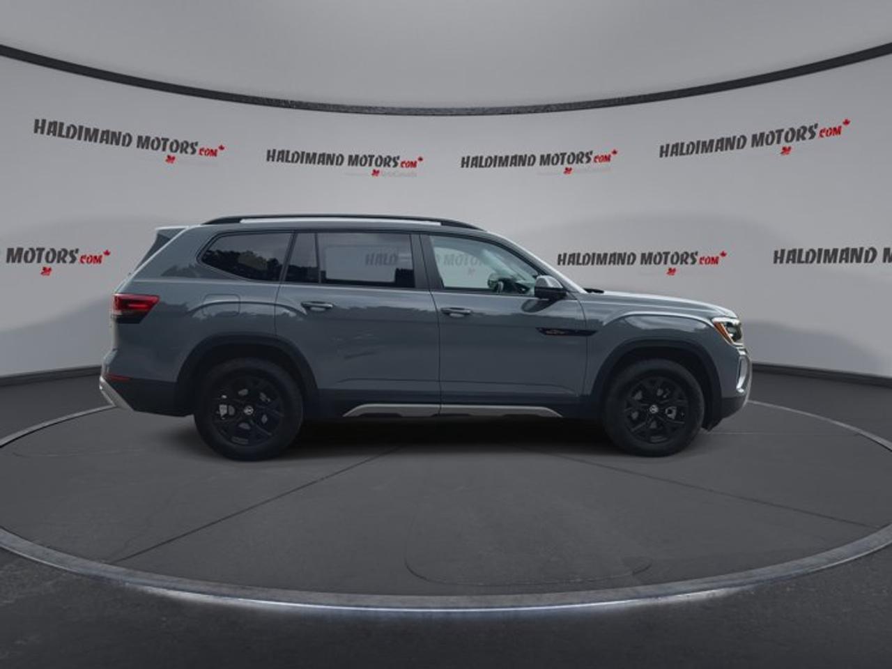 2025 Volkswagen Atlas Peak Edition 4WD | No Accidents | Leather Seats | Vent. Front Seats Photo