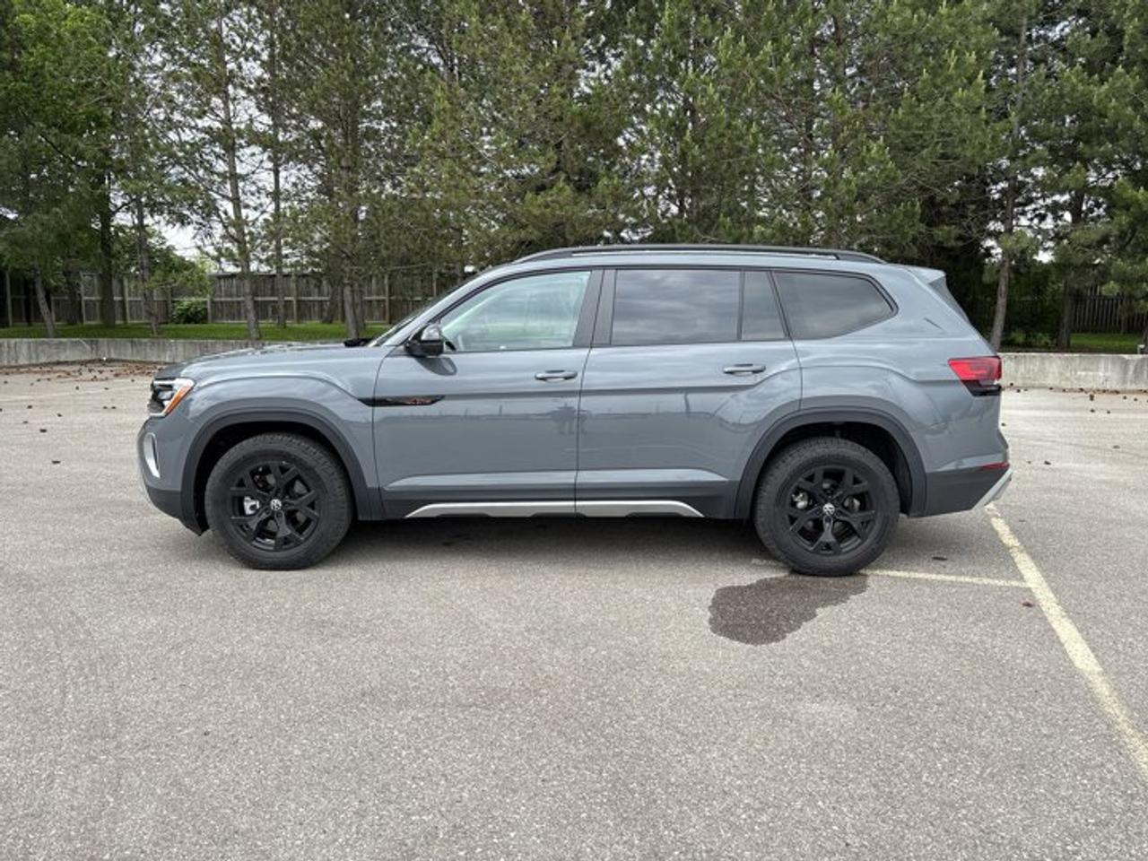 2025 Volkswagen Atlas Peak Edition 4WD | No Accidents | Leather Seats | Vent. Front Seats Photo