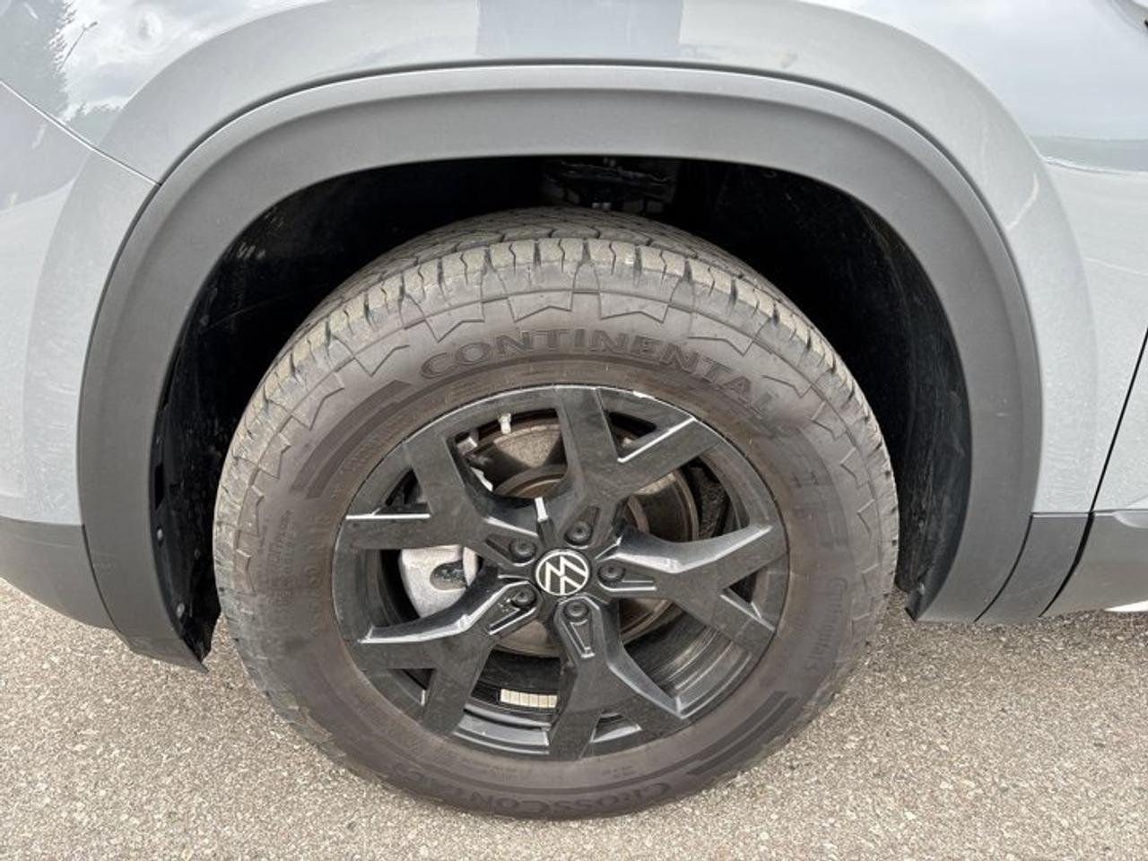 2025 Volkswagen Atlas Peak Edition 4WD | No Accidents | Leather Seats | Vent. Front Seats Photo