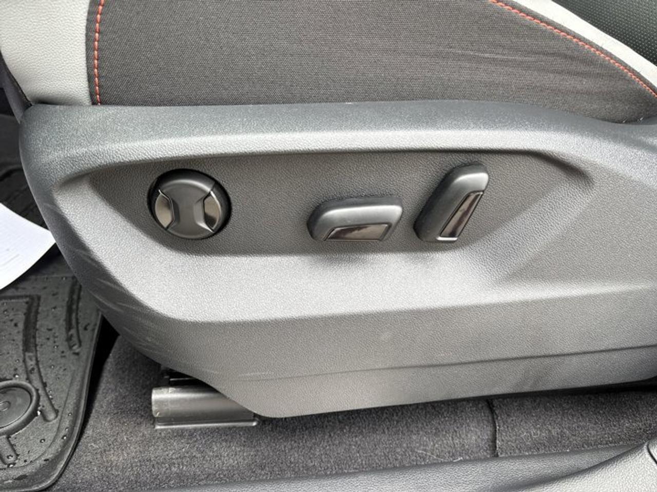 2025 Volkswagen Atlas Peak Edition 4WD | No Accidents | Leather Seats | Vent. Front Seats Photo