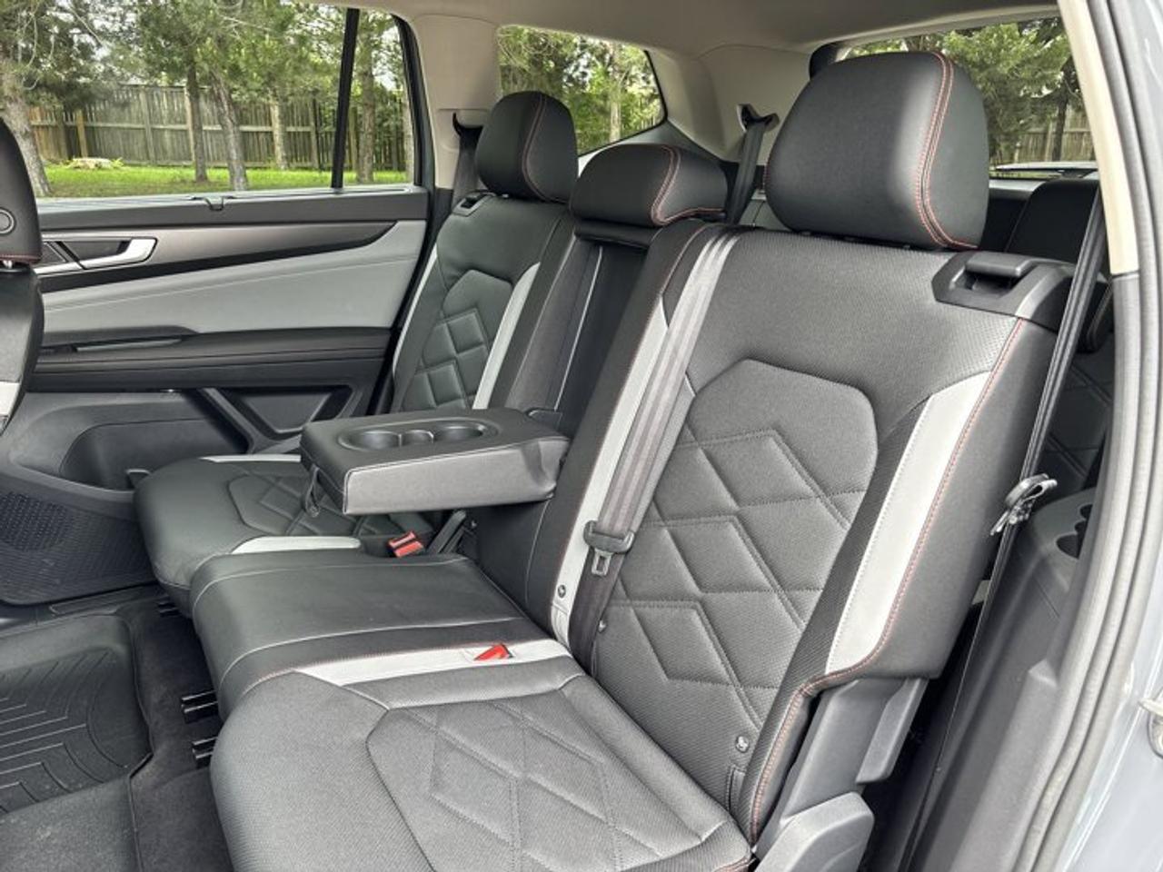 2025 Volkswagen Atlas Peak Edition 4WD | No Accidents | Leather Seats | Vent. Front Seats Photo