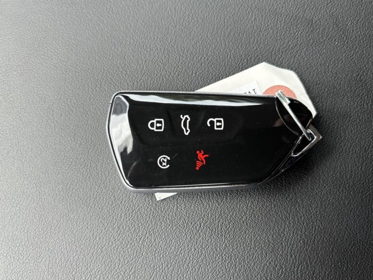 2025 Volkswagen Atlas Peak Edition 4WD | No Accidents | Leather Seats | Vent. Front Seats Photo