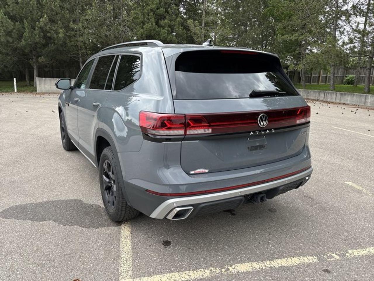 2025 Volkswagen Atlas Peak Edition 4WD | No Accidents | Leather Seats | Vent. Front Seats Photo