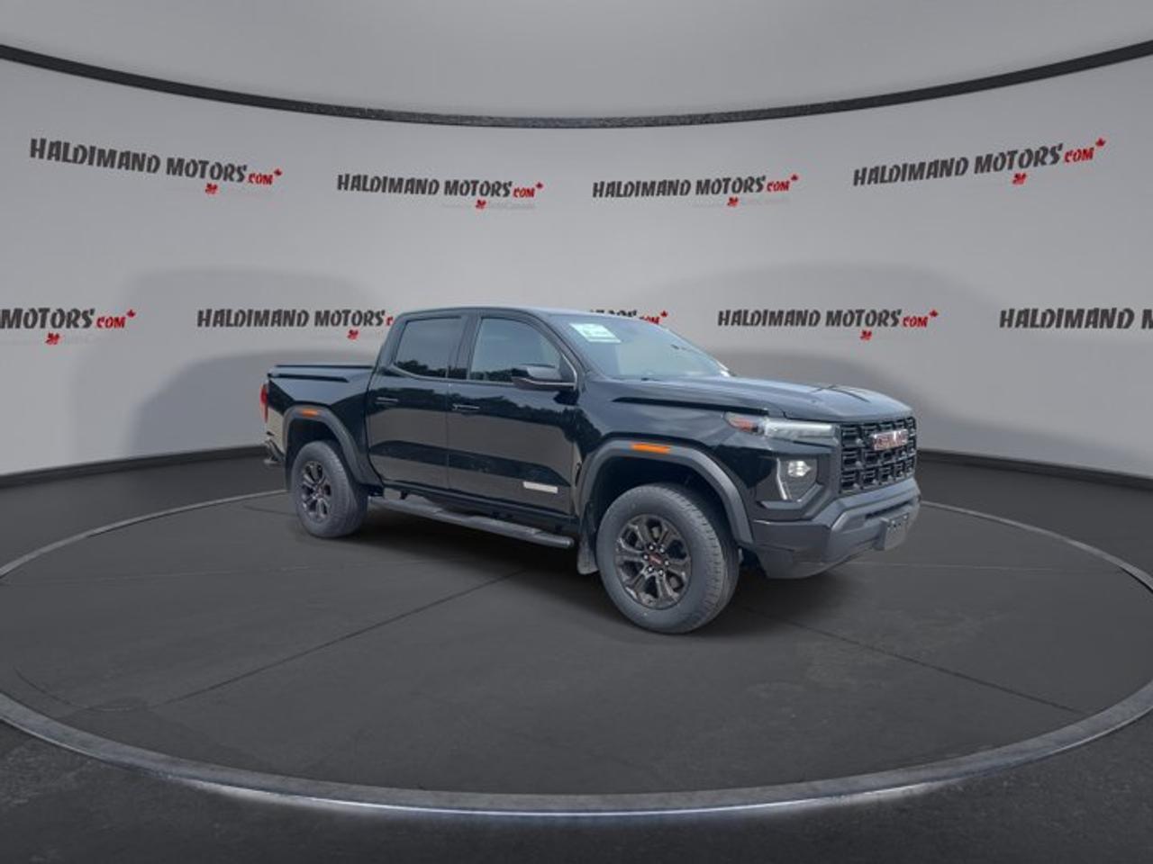 2025 GMC Canyon Elevation Crew Cab 4WD | No Accidents Photo