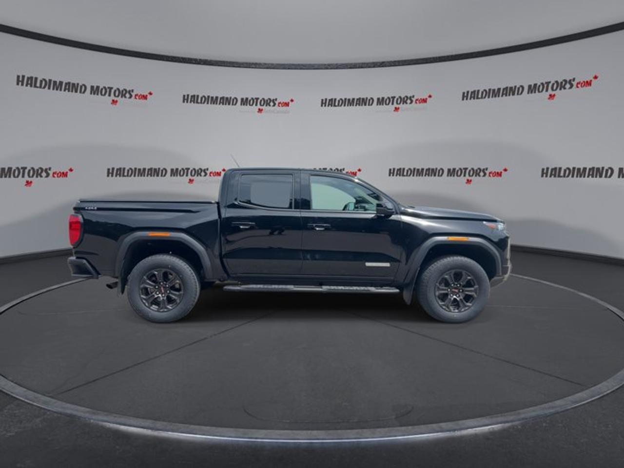 2025 GMC Canyon Elevation Crew Cab 4WD | No Accidents Photo