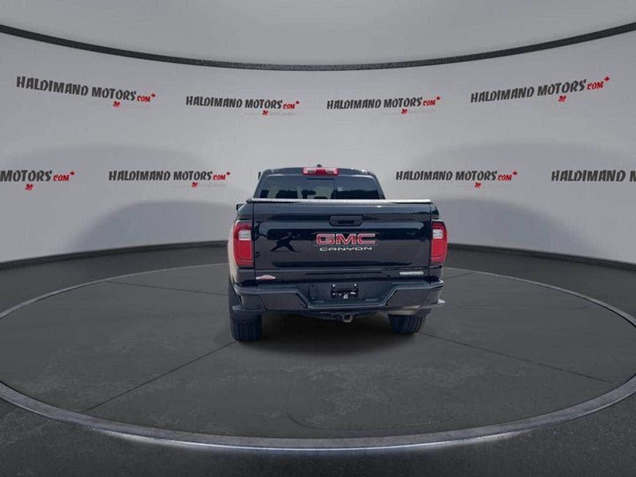 2025 GMC Canyon Elevation Crew Cab 4WD | No Accidents Photo