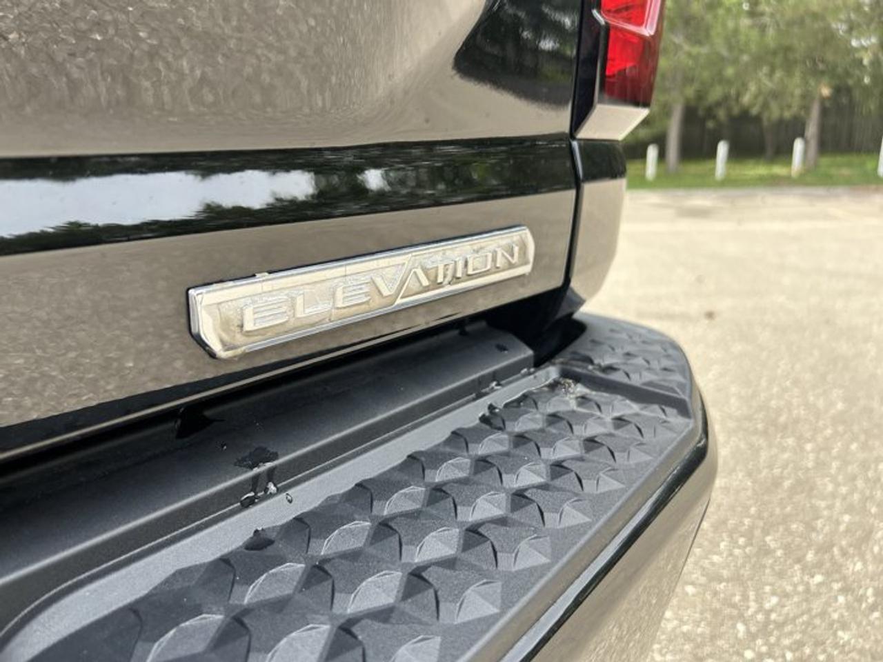 2025 GMC Canyon Elevation Crew Cab 4WD | No Accidents Photo