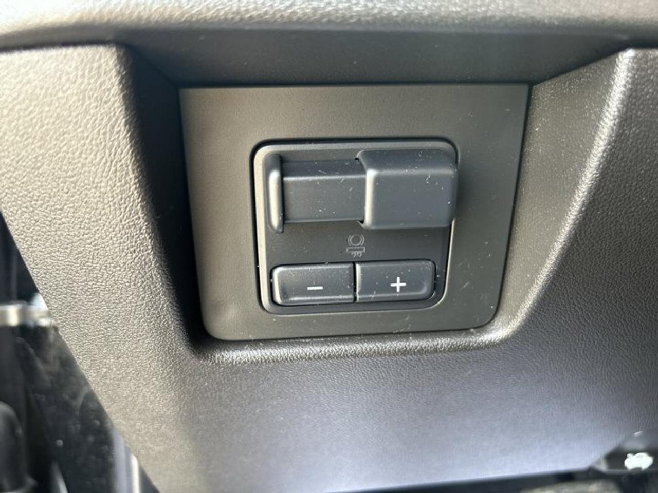2025 GMC Canyon Elevation Crew Cab 4WD | No Accidents Photo