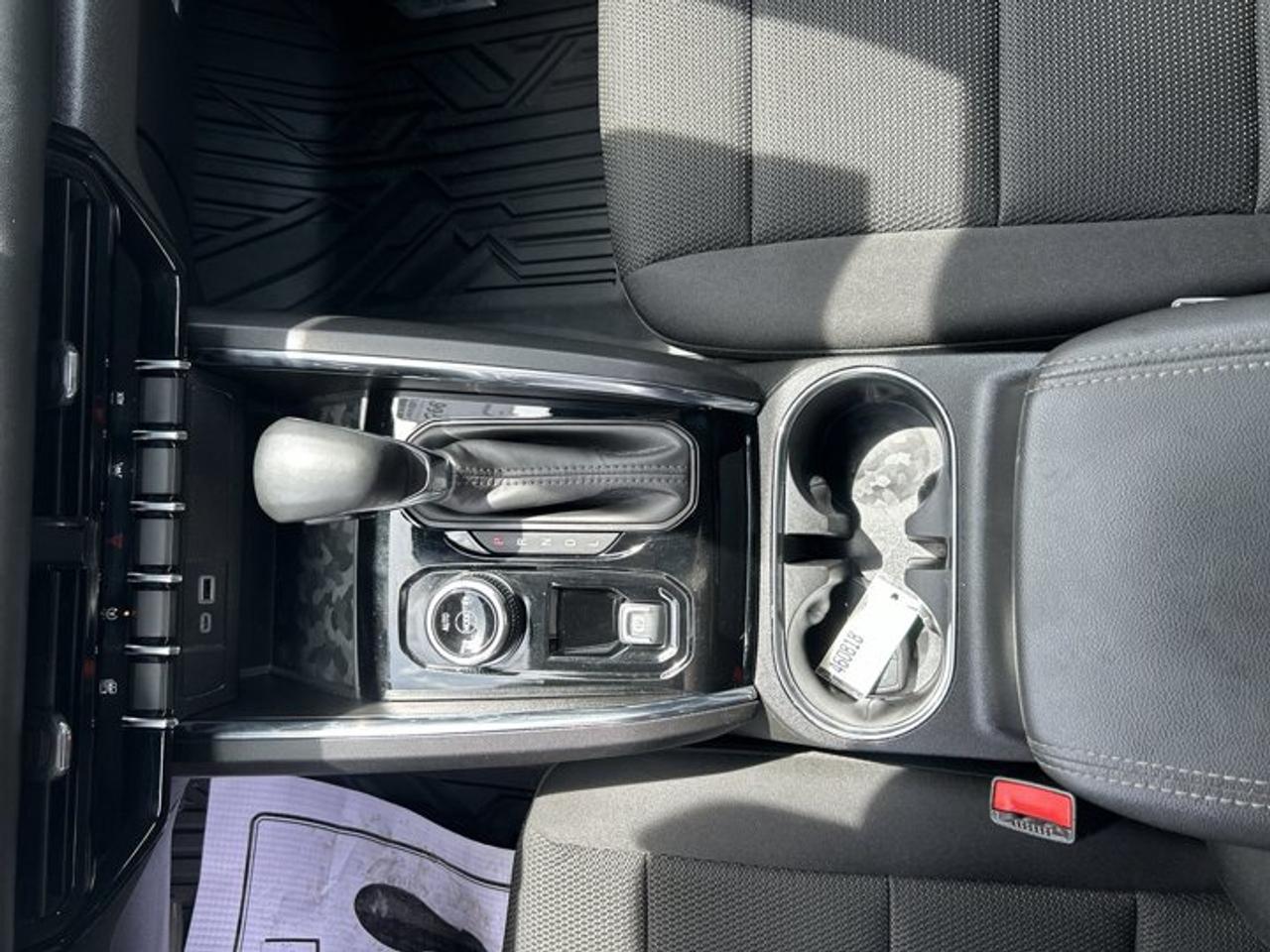 2025 GMC Canyon Elevation Crew Cab 4WD | No Accidents Photo