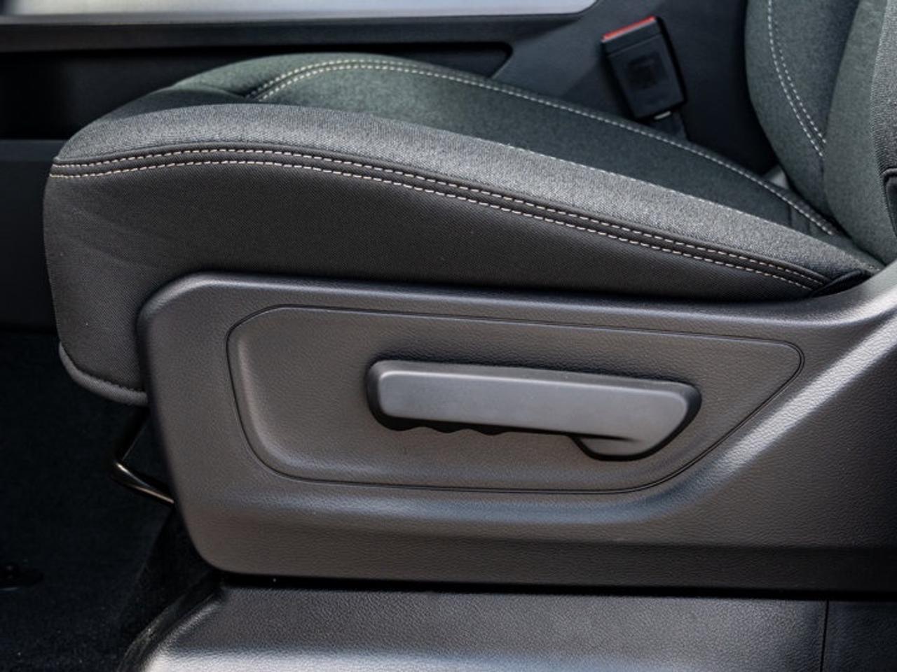 2026 RAM 1500 Express Photo