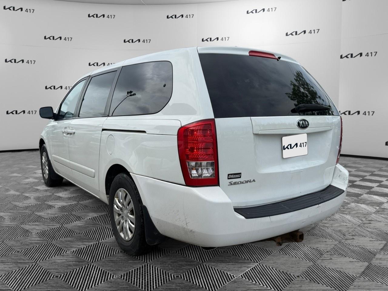 2014 Kia Sedona 4DR WGN LX Photo