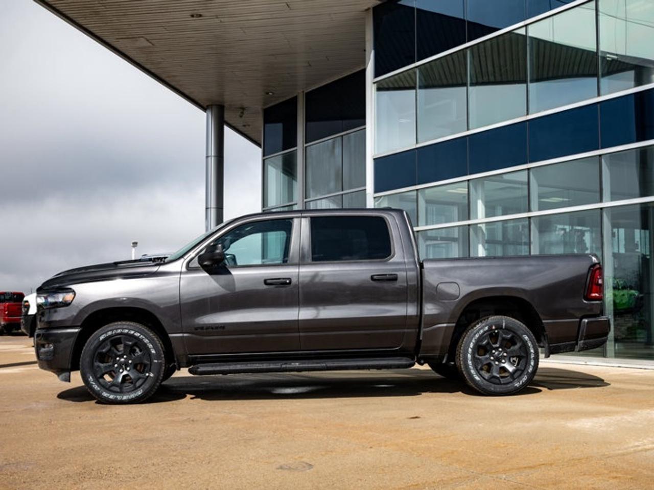 2026 RAM 1500 Express Photo4
