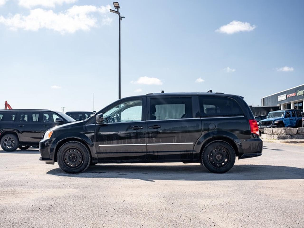 2015 Dodge Grand Caravan Crew Photo