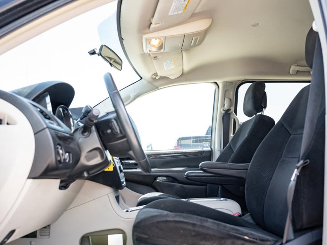 2015 Dodge Grand Caravan Crew Photo
