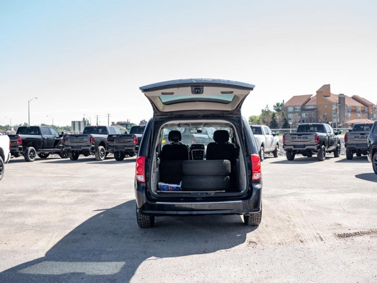 2015 Dodge Grand Caravan Crew Photo