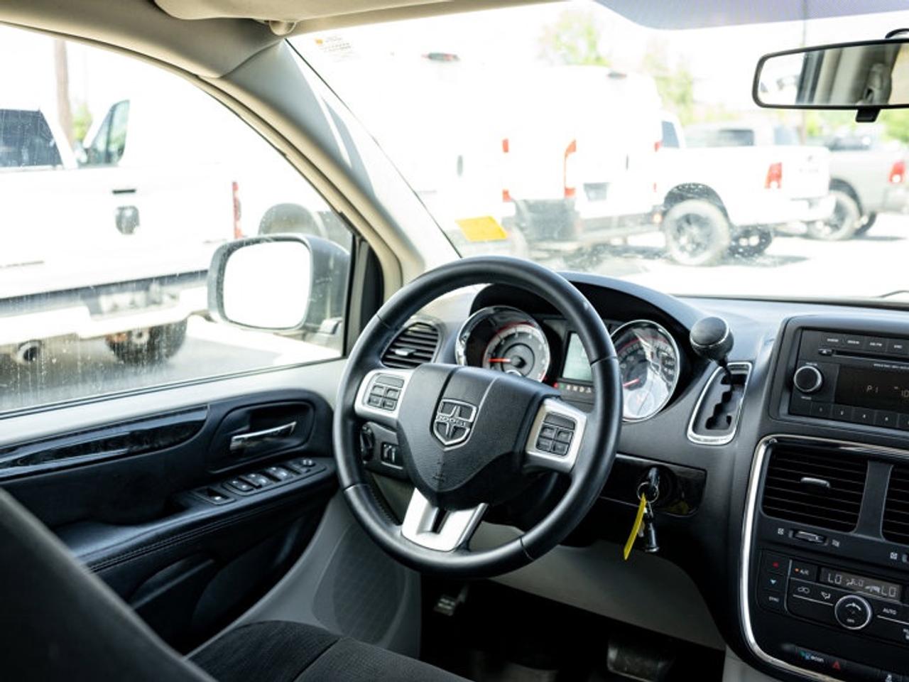 2015 Dodge Grand Caravan Crew Photo
