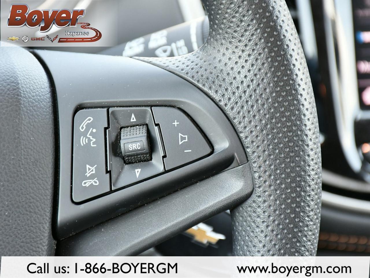 2021 Chevrolet Trax LS AWD Photo