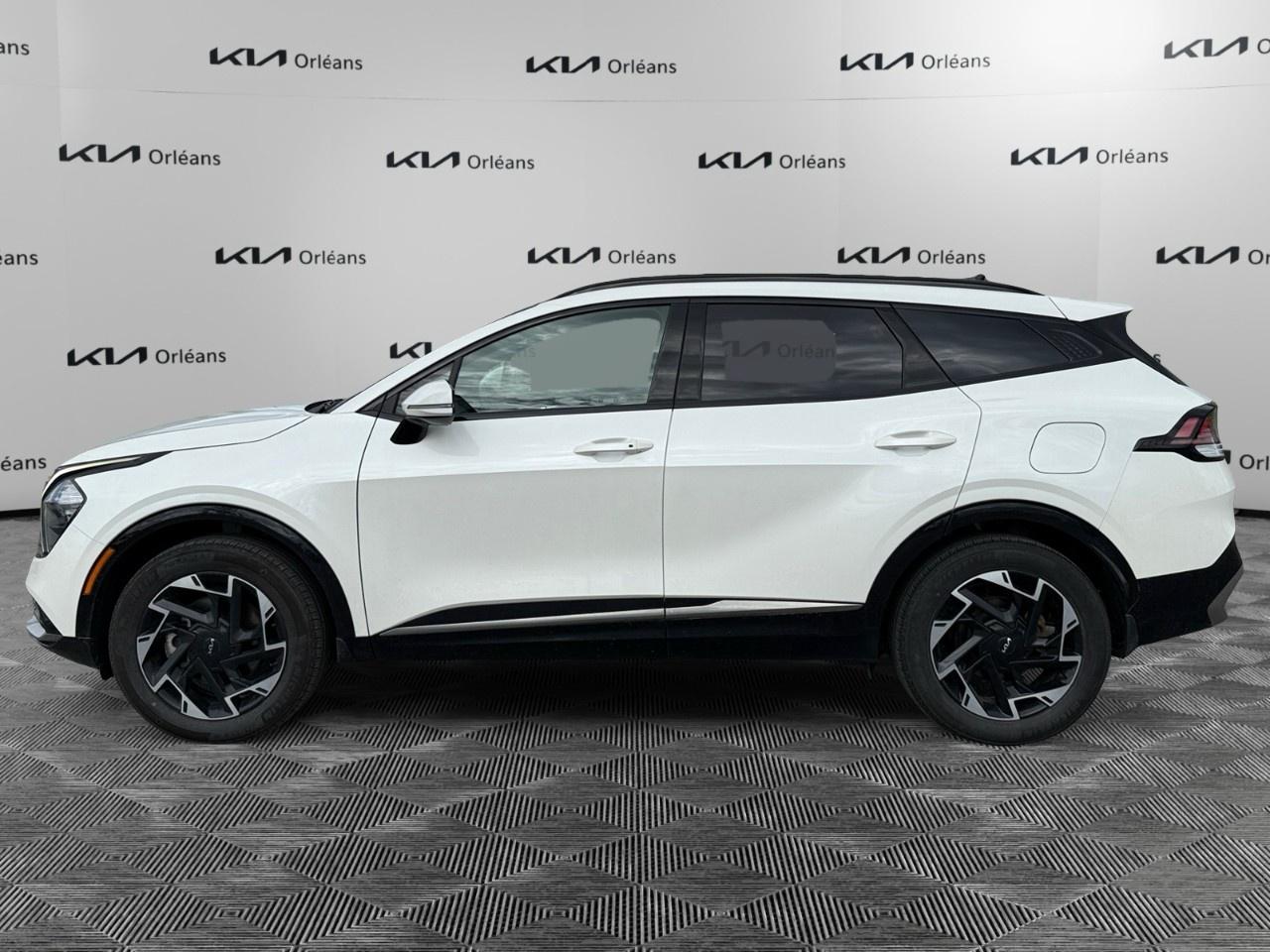 2024 Kia Sportage EX Premium AWD w/Red Interior Photo