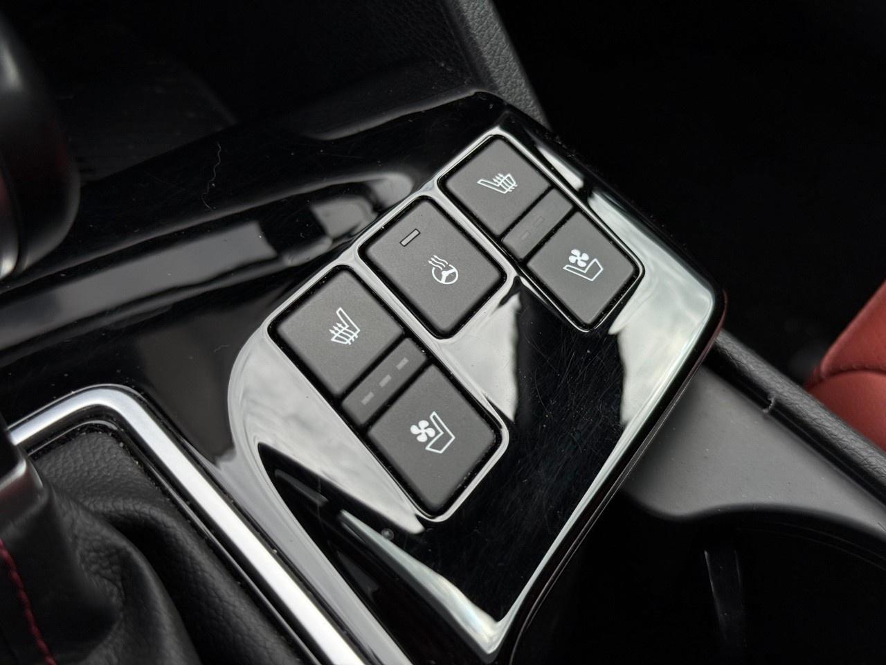 2024 Kia Sportage EX Premium AWD w/Red Interior Photo