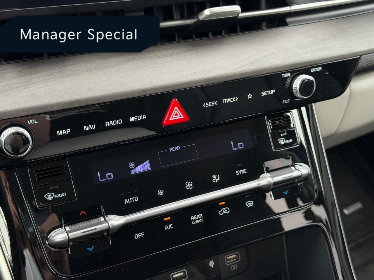 2024 Kia Carnival EX  FWD Photo