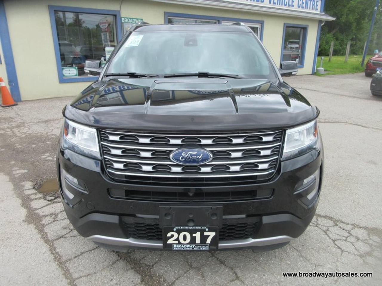2017 Ford Explorer FOUR-WHEEL DRIVE LIMITED-EDITION 7 PASSENGER 3.5L - V6.. BENCH & 3RD ROW.. NAVIGATION.. DUAL SUNROOF.. LEATHER.. HEATED/AC SEATS.. SONY AUDIO.. Photo3