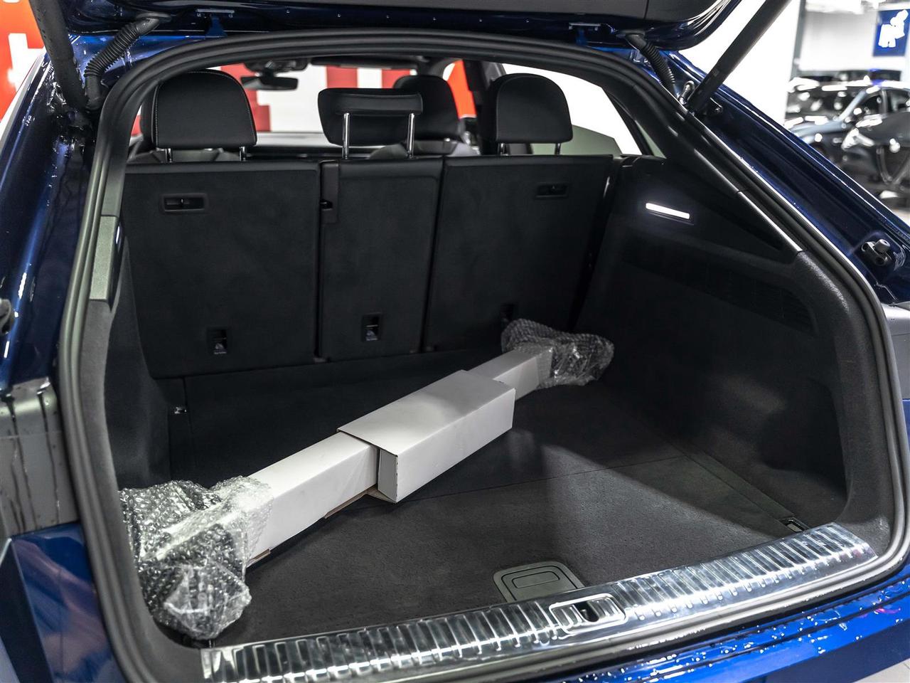 2023 Audi Q8 Progressiv|S-Line|Black Optics Pkg|Audi Certified Photo