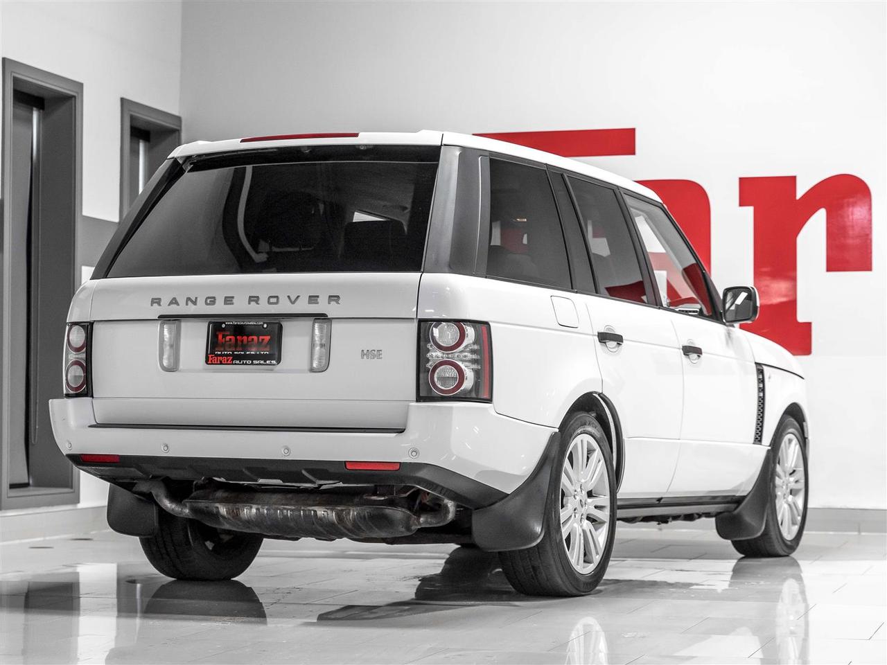 2011 Land Rover Range Rover HSE|5.0L V8|Rear Entertainment|Extensive Dealer Servicing Photo2