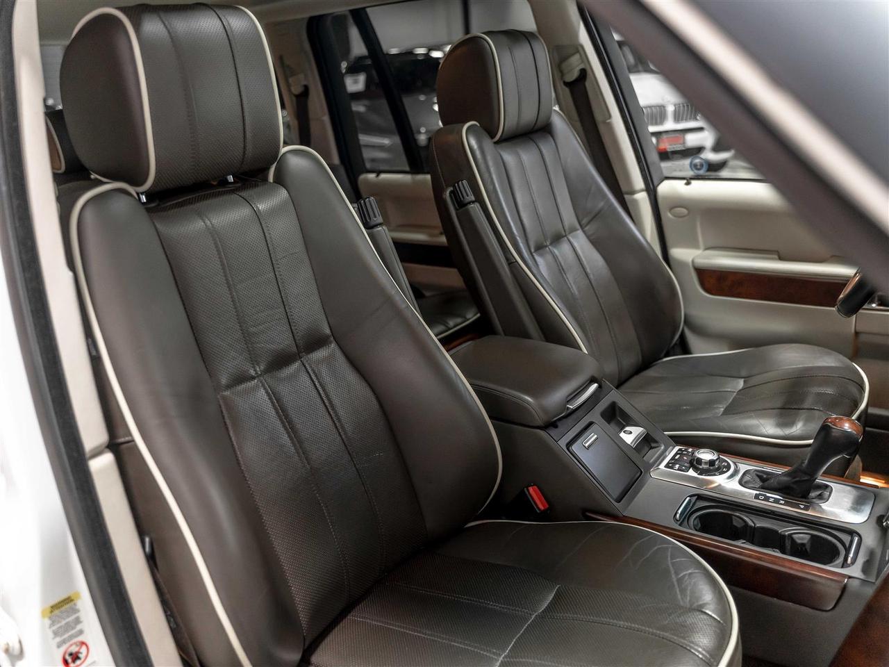 2011 Land Rover Range Rover HSE|5.0L V8|Rear Entertainment|Extensive Dealer Servicing Photo