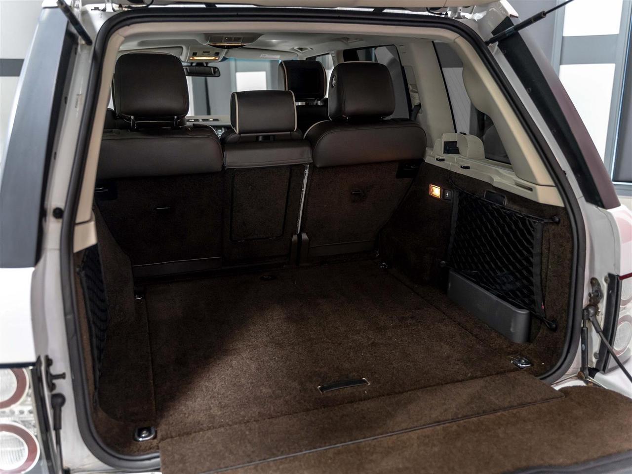 2011 Land Rover Range Rover HSE|5.0L V8|Rear Entertainment|Extensive Dealer Servicing Photo