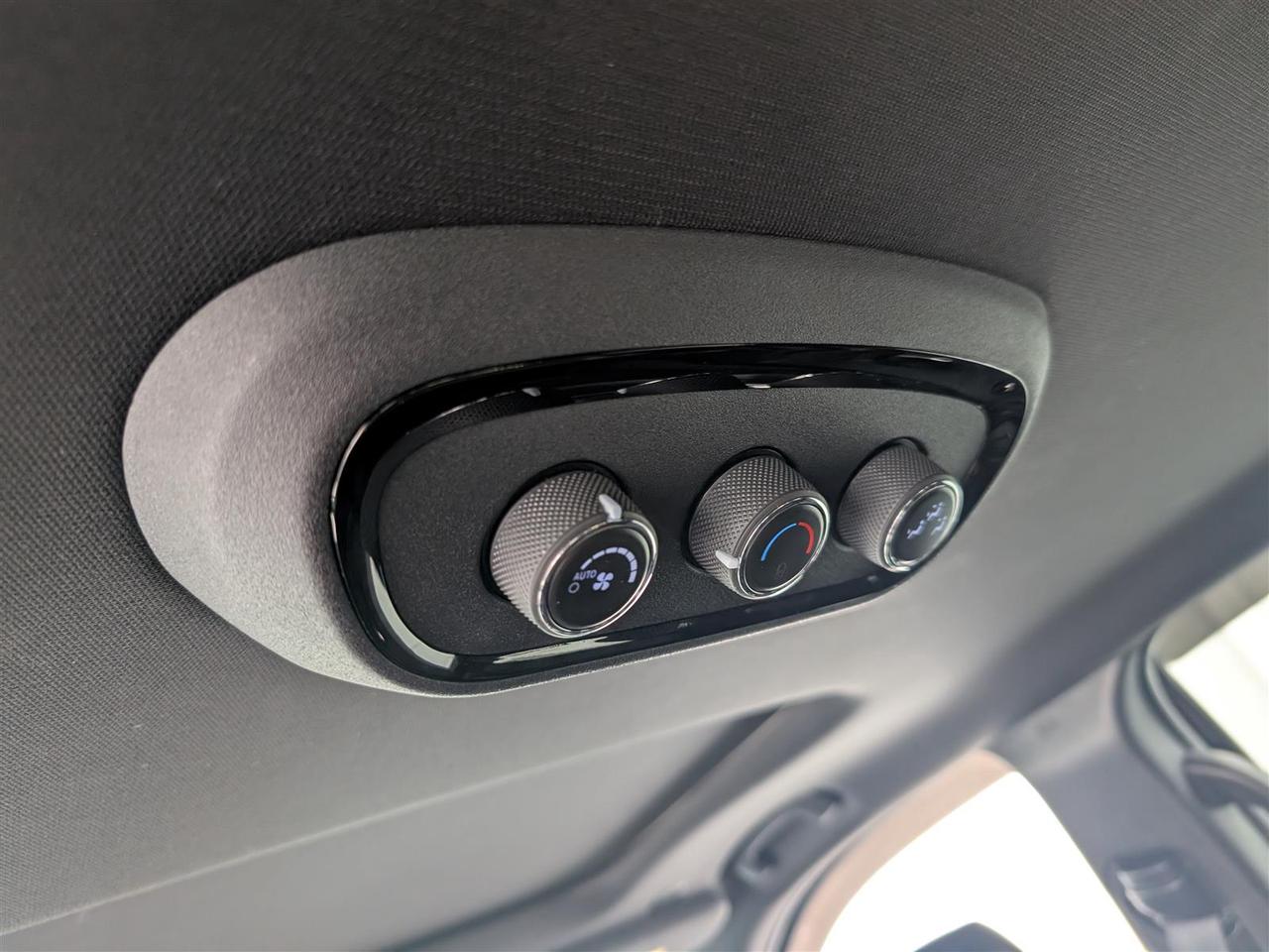 2024 Dodge Durango GT PLUS - 6 PASS - NAVI - SUNROOF - TECH FEATS Photo
