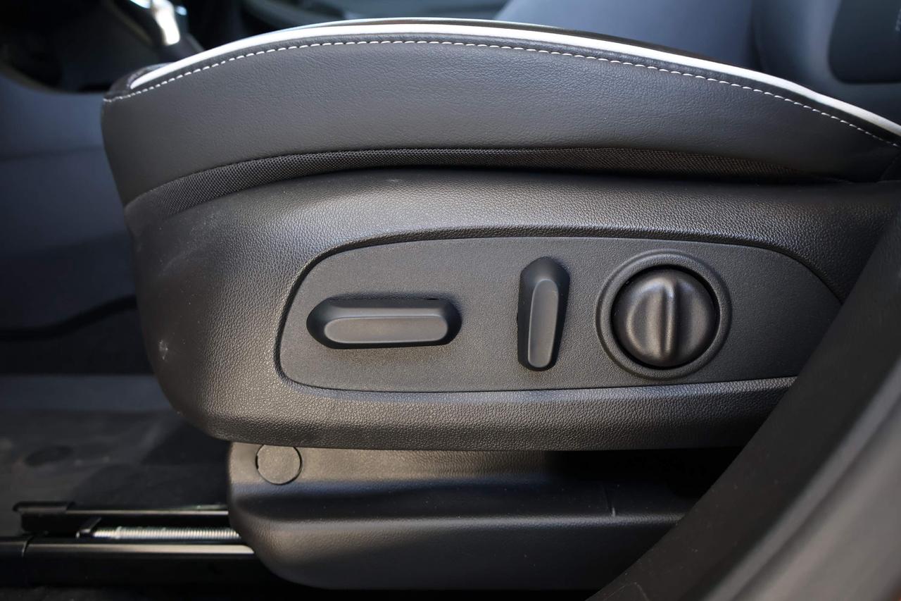 2025 Buick Encore GX Avenir Photo