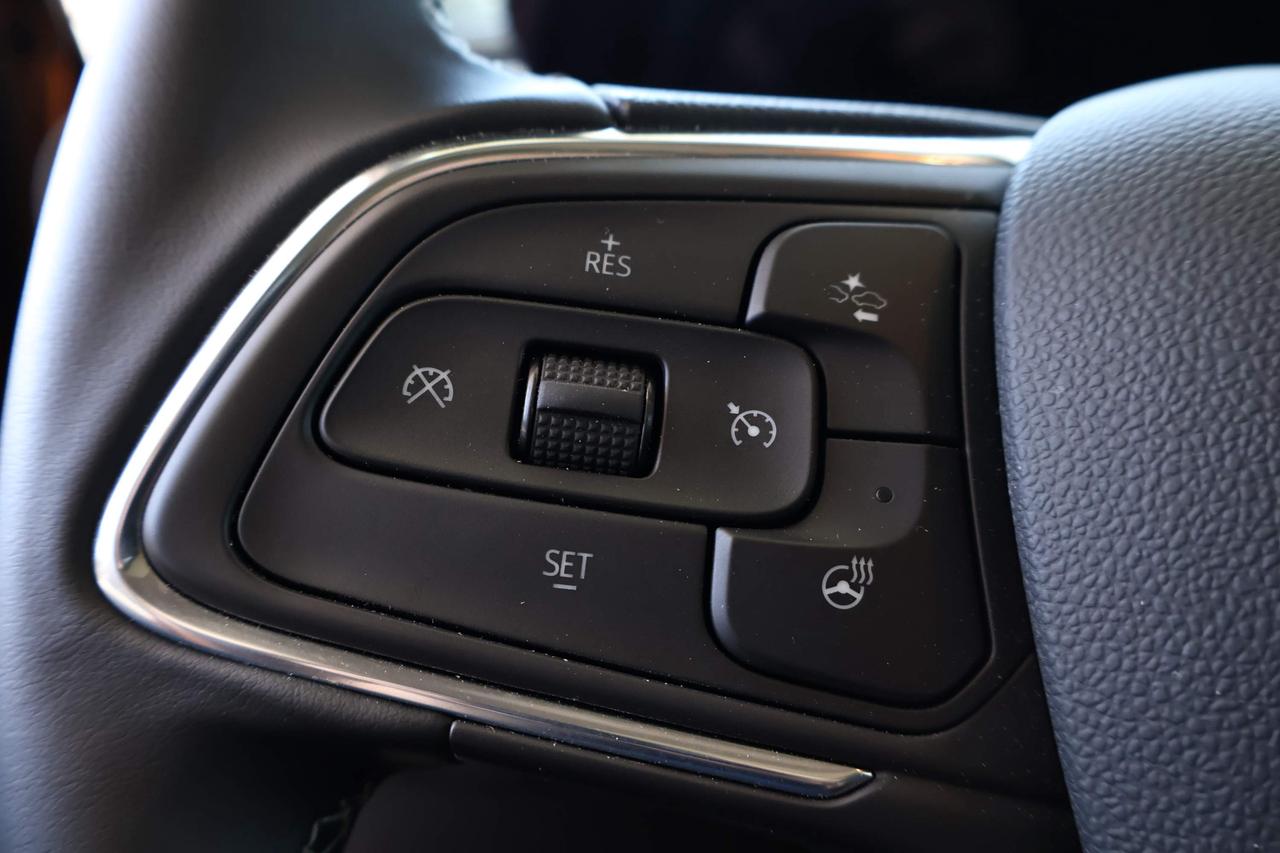 2025 Buick Encore GX Avenir Photo