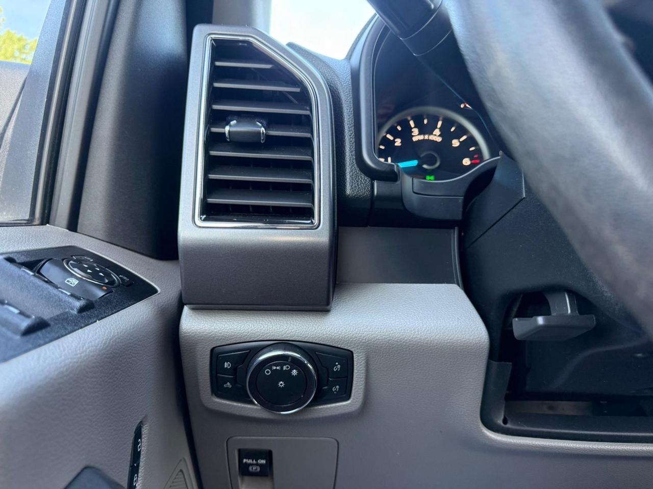 2019 Ford F-150 XLT Photo