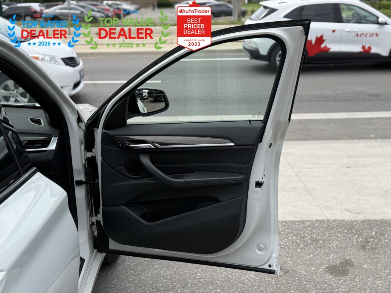 2018 BMW X1 //M PKG | PANO | REAR CAMERA | HEATED WHEEL Photo